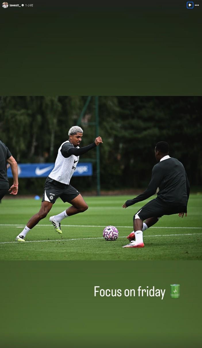 回应猜测？韦斯利-福法纳社媒晒训练照：专注于周五的比赛