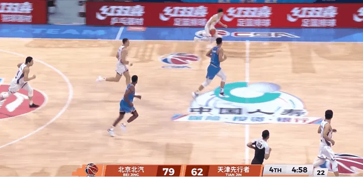 郑昊燃三分出手再中，天津末节连中3记三分&amp;amp;分差缩小至14分