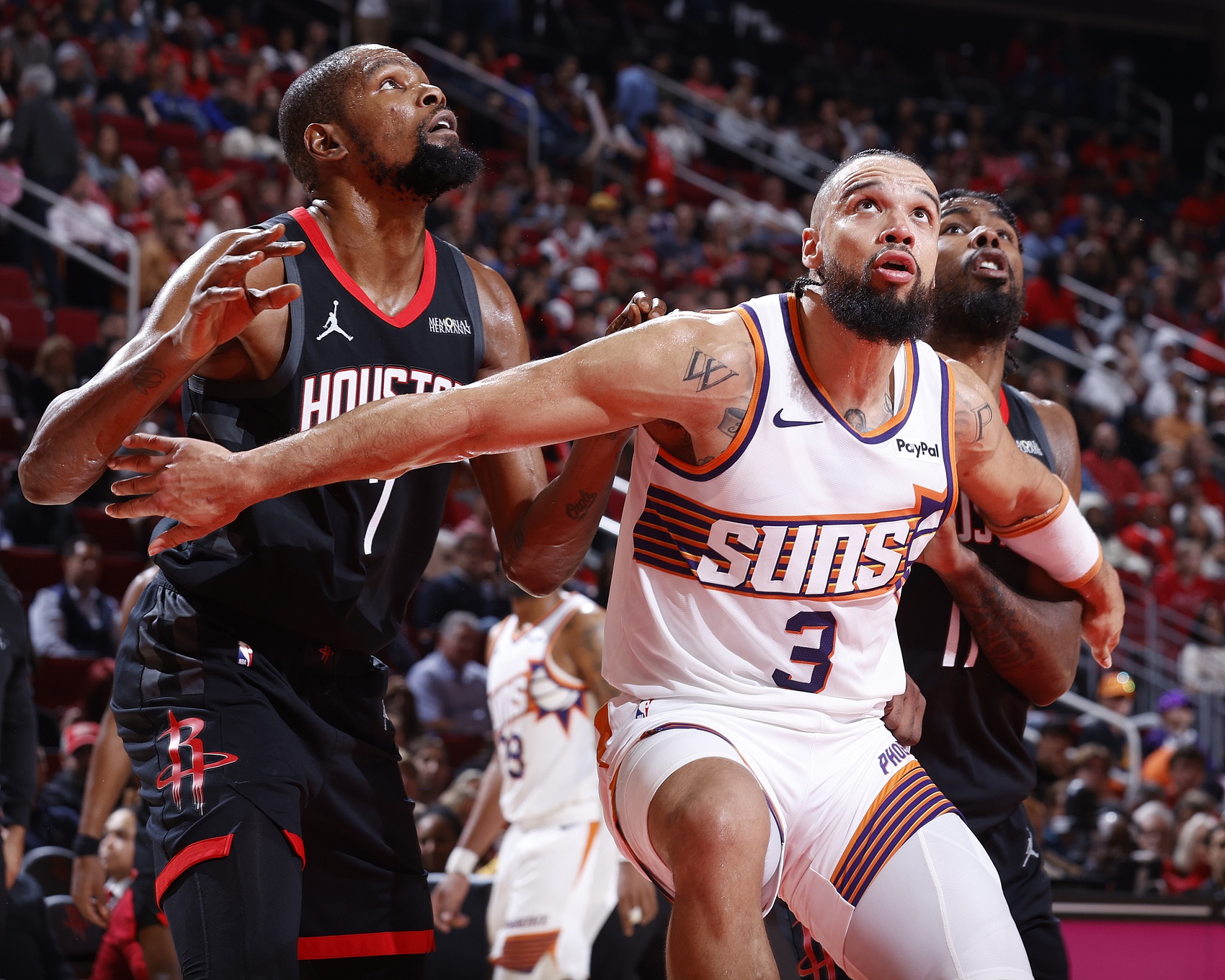 开云-有理有据！KD生涯最差季场均20.3分4.4板 狄龙最佳季20.2分3.6板